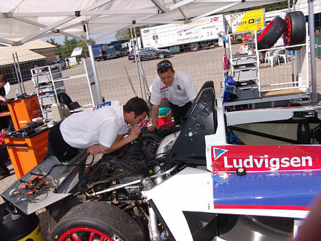 Flere køleproblemer, her hos team Den Blå Avis.
(Foto: Motorsporten.dk)